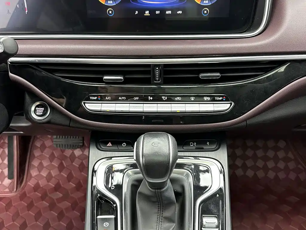 GAC Motor Trumpchi M6 — фото 14