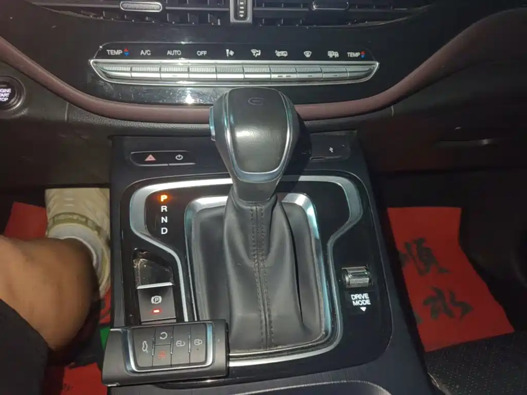 GAC Motor Trumpchi M6 — фото 14