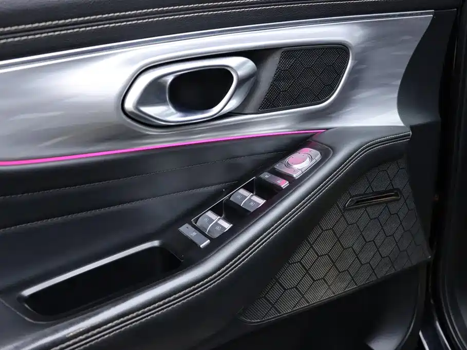 GAC Motor Trumpchi GS8 — фото 11