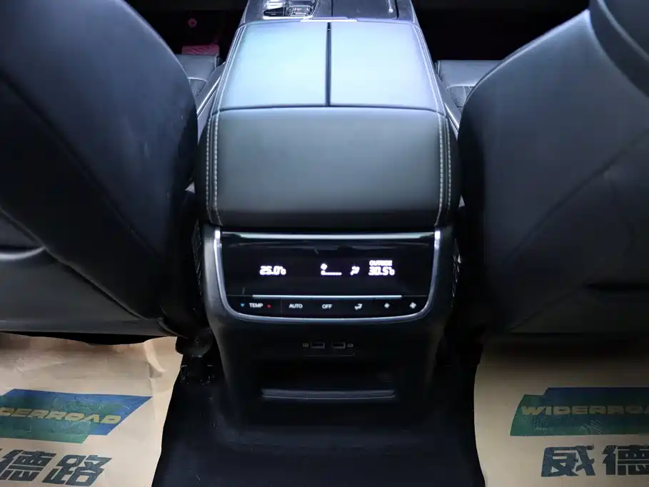 GAC Motor Trumpchi GS8 — фото 21