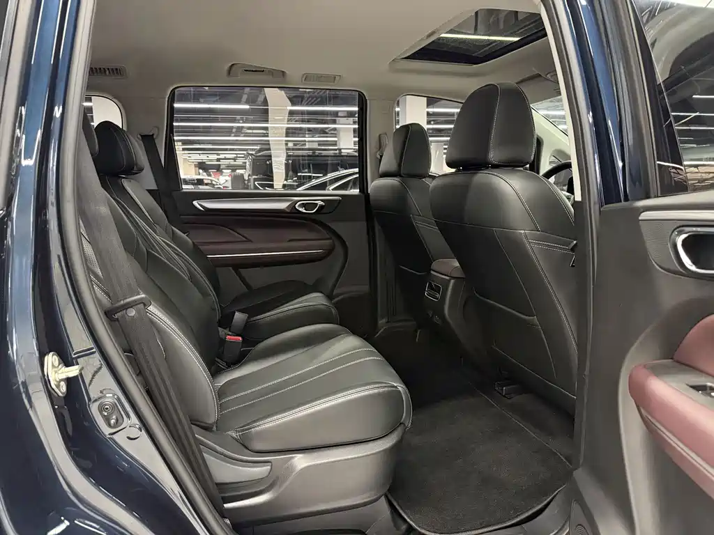 GAC Motor Trumpchi M6 — фото 11