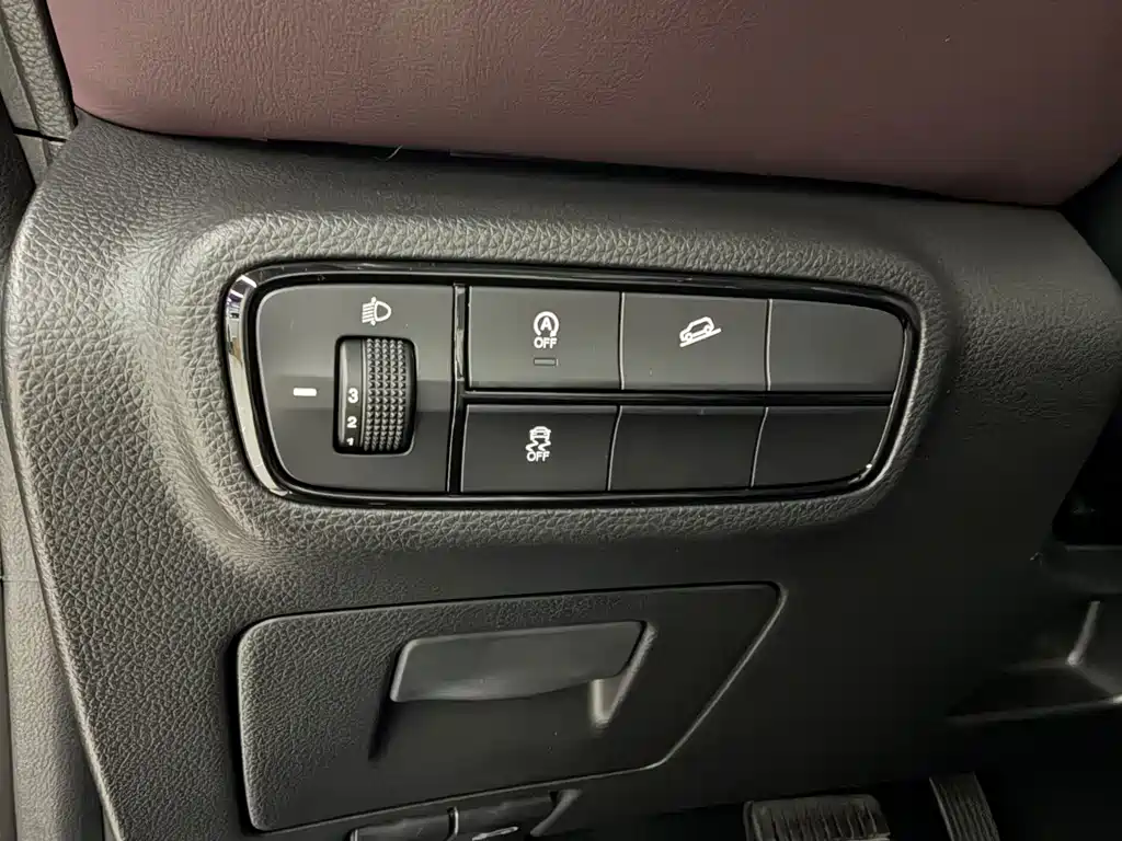 GAC Motor Trumpchi M6 — фото 13