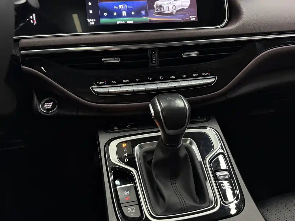 GAC Motor Trumpchi M6 — фото 17