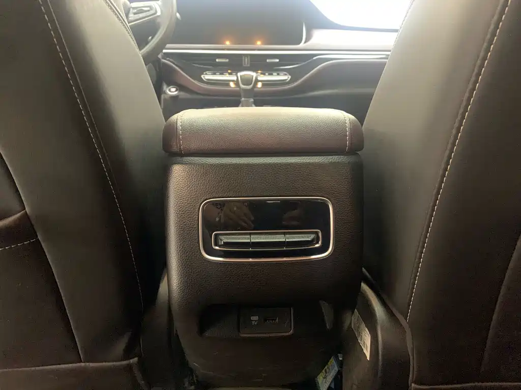 GAC Motor Trumpchi M6 — фото 15