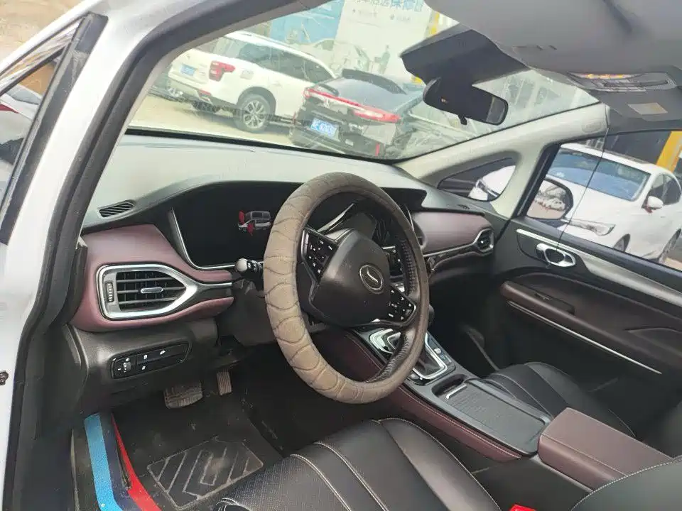GAC Motor Trumpchi M6 — фото 4