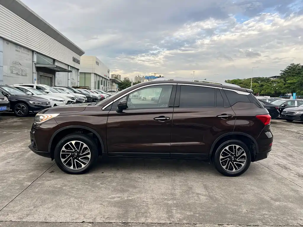 GAC Motor Trumpchi GS4 — фото 17