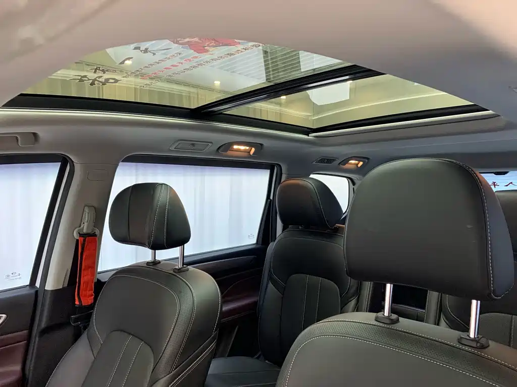 GAC Motor Trumpchi M6 — фото 11