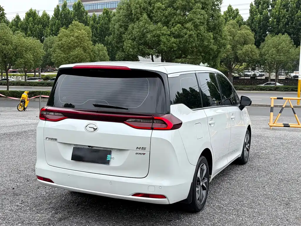 GAC Motor Trumpchi M6 — фото 9