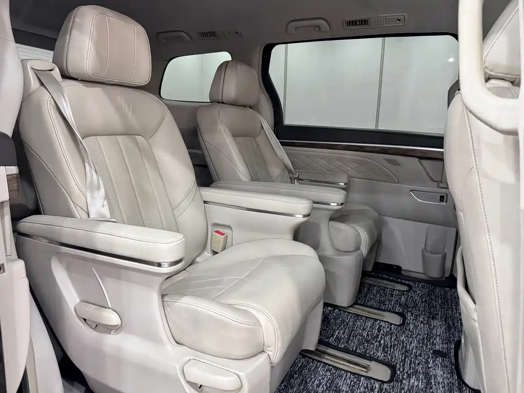 GAC Motor Trumpchi M8 — фото 11