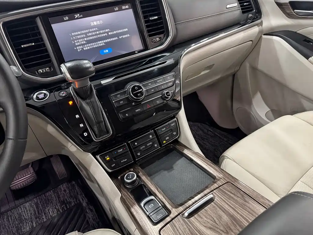 GAC Motor Trumpchi M8 — фото 14