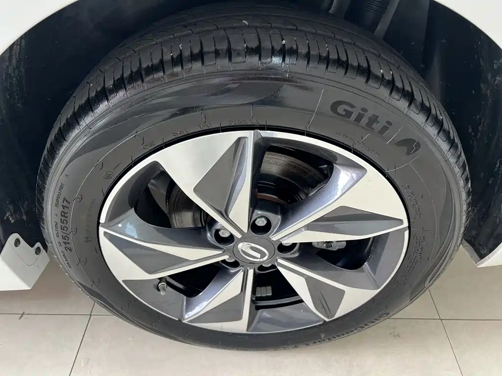 GAC Motor Trumpchi M6 — фото 18