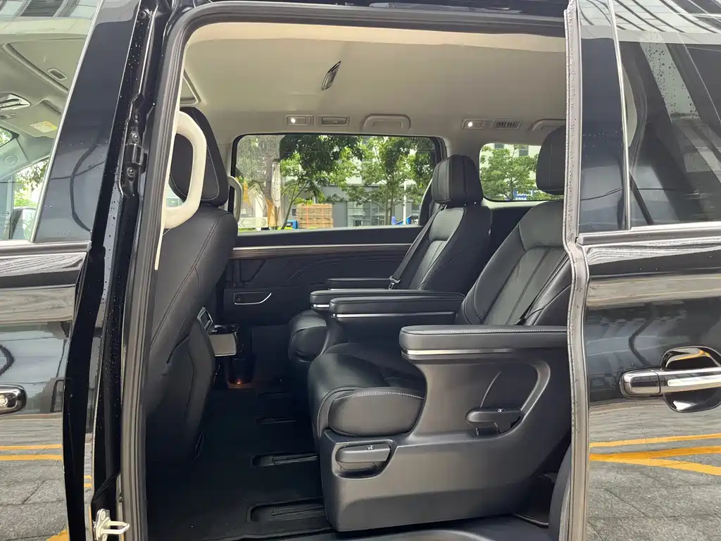 GAC Motor Trumpchi M8 — фото 9