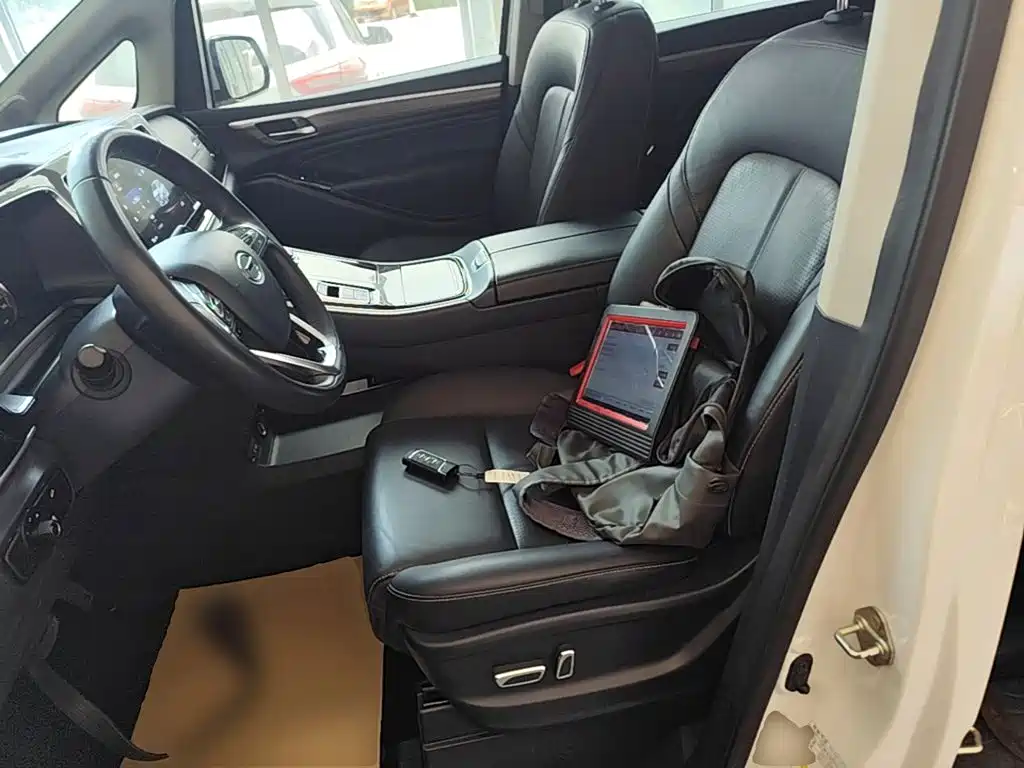 GAC Motor Trumpchi M8 — фото 15