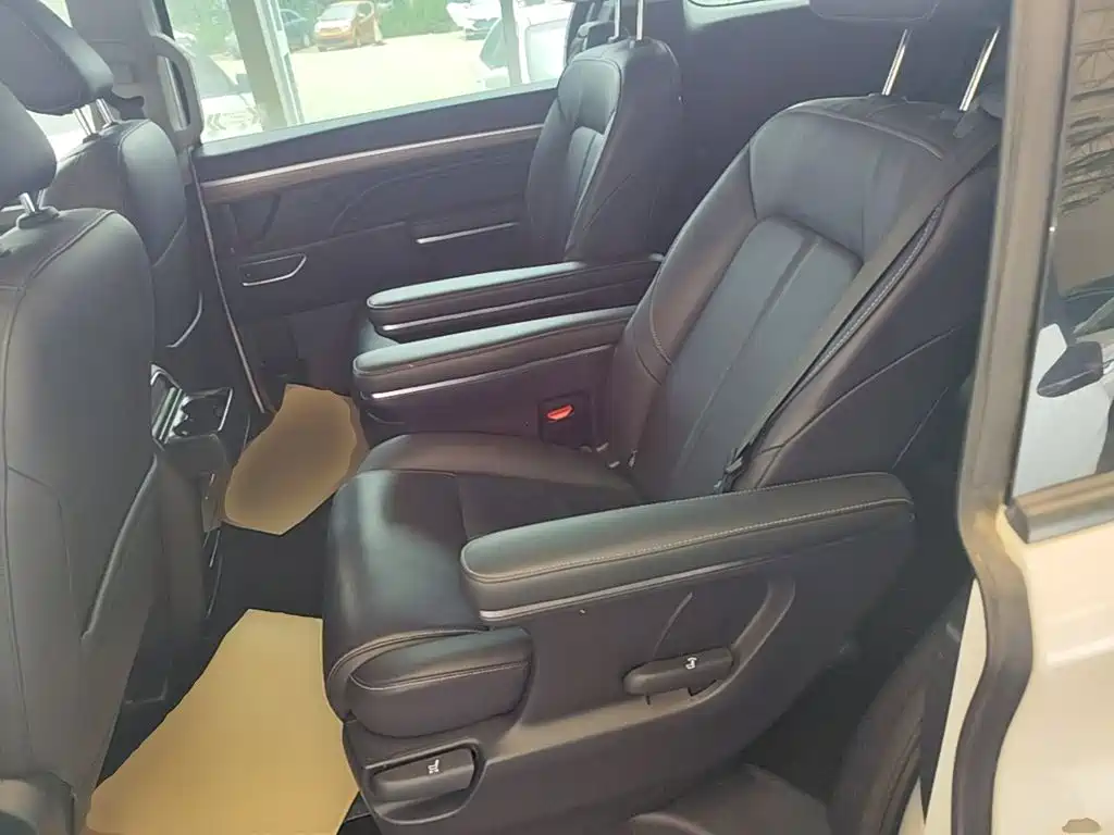 GAC Motor Trumpchi M8 — фото 17