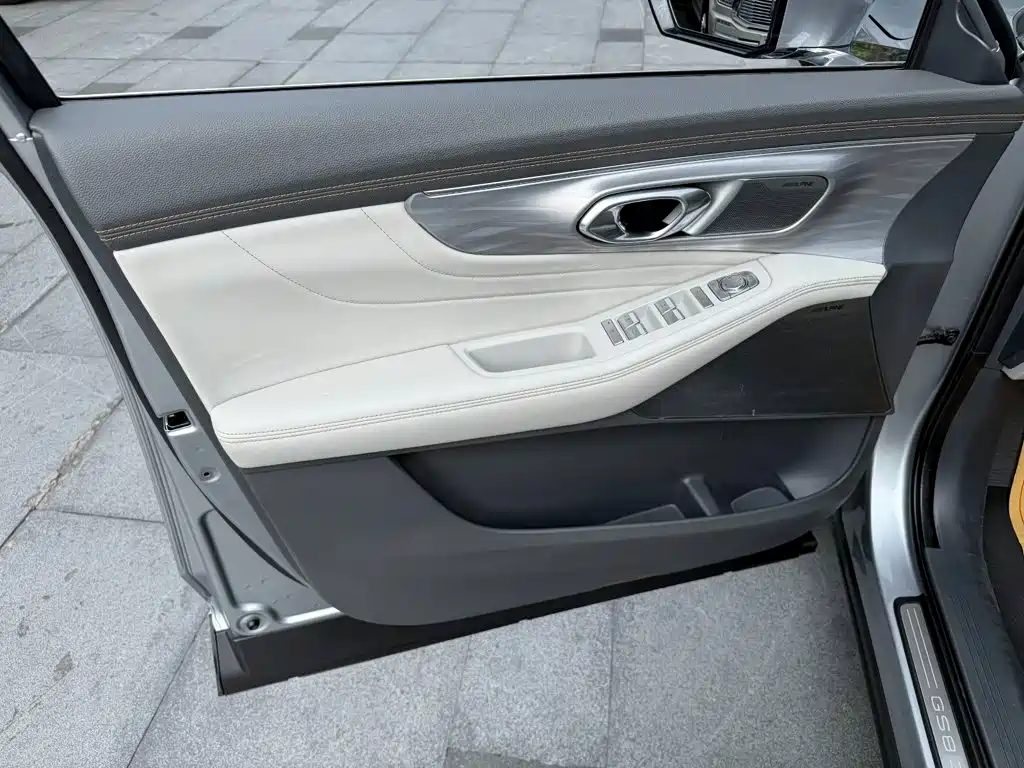 GAC Motor Trumpchi GS8 — фото 4