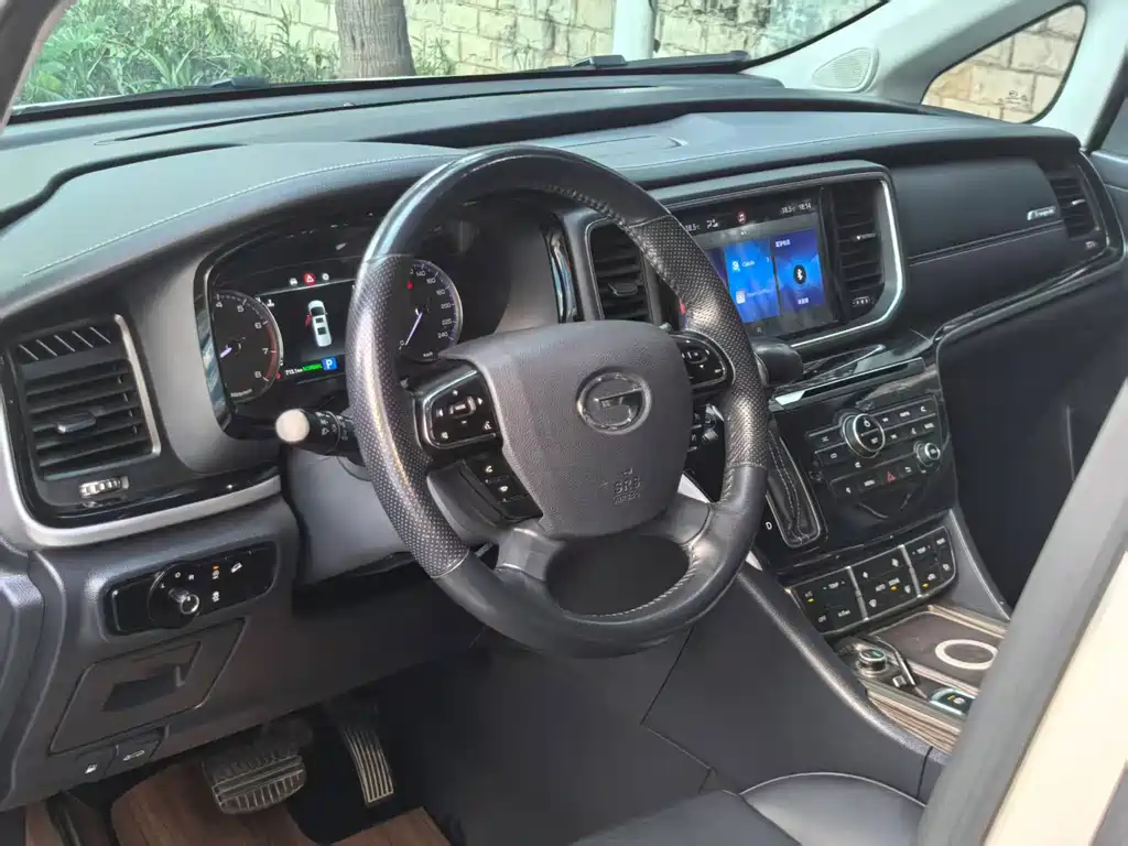 GAC Motor Trumpchi M8 — фото 15