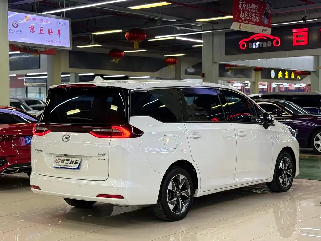 GAC Motor Trumpchi M6 — фото 2