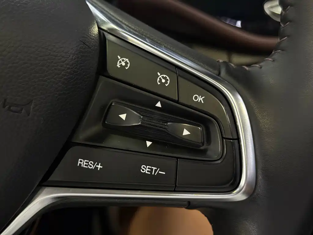 GAC Motor Trumpchi M6 — фото 17