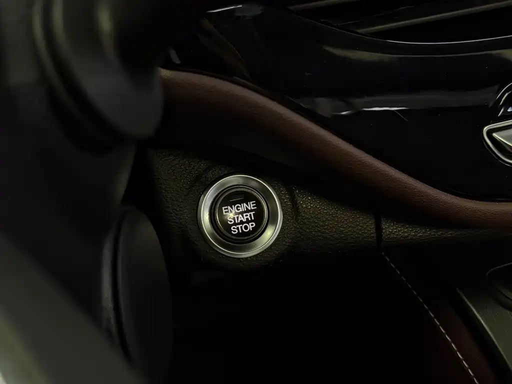 GAC Motor Trumpchi M6 — фото 18