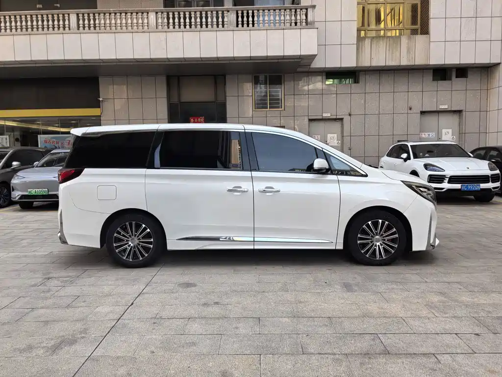GAC Motor Trumpchi M8 — фото 6