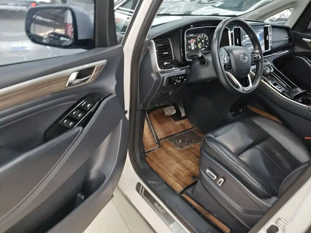 GAC Motor Trumpchi M8 — фото 13