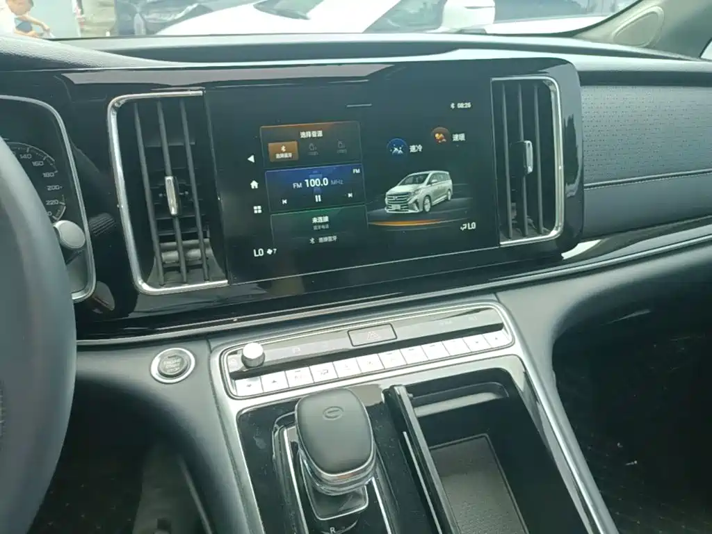 GAC Motor Trumpchi M8 — фото 13