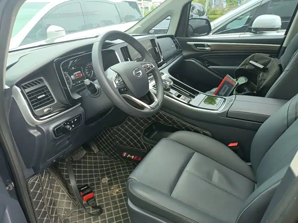 GAC Motor Trumpchi M8 — фото 15