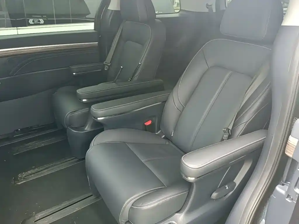 GAC Motor Trumpchi M8 — фото 17