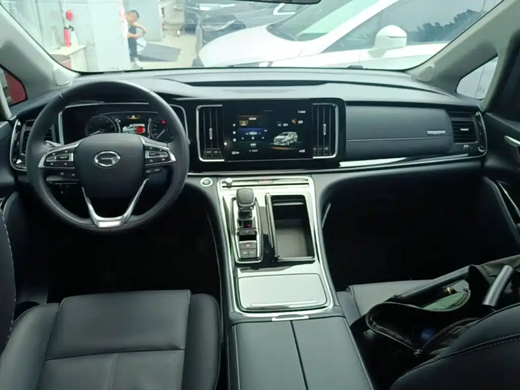 GAC Motor Trumpchi M8 — фото 10