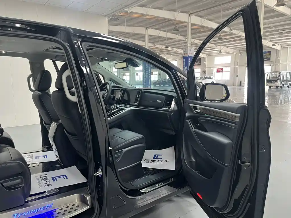 GAC Motor Trumpchi M8 — фото 13