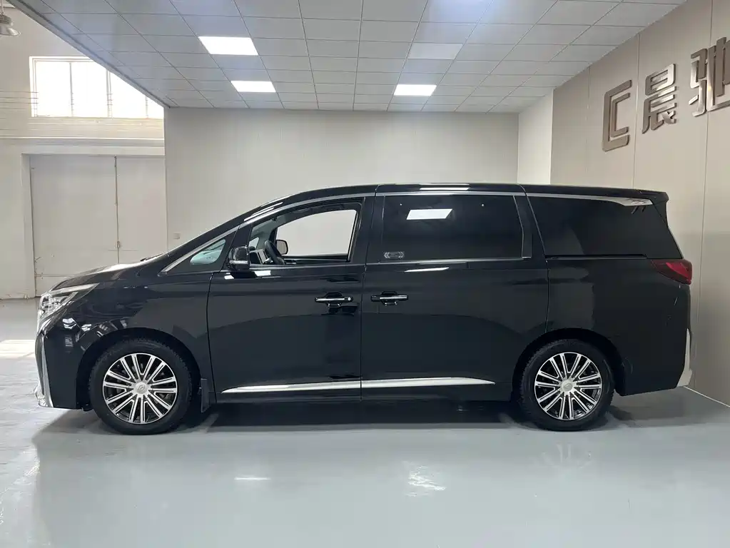 GAC Motor Trumpchi M8 — фото 8