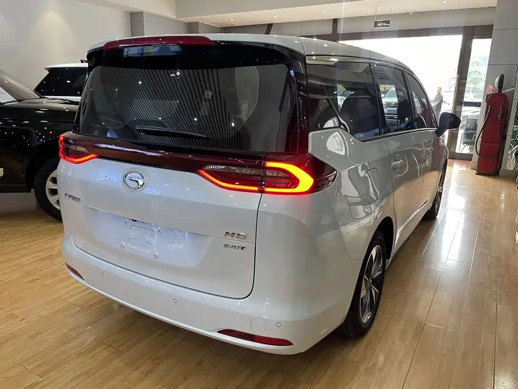 GAC Motor Trumpchi M6 — фото 11