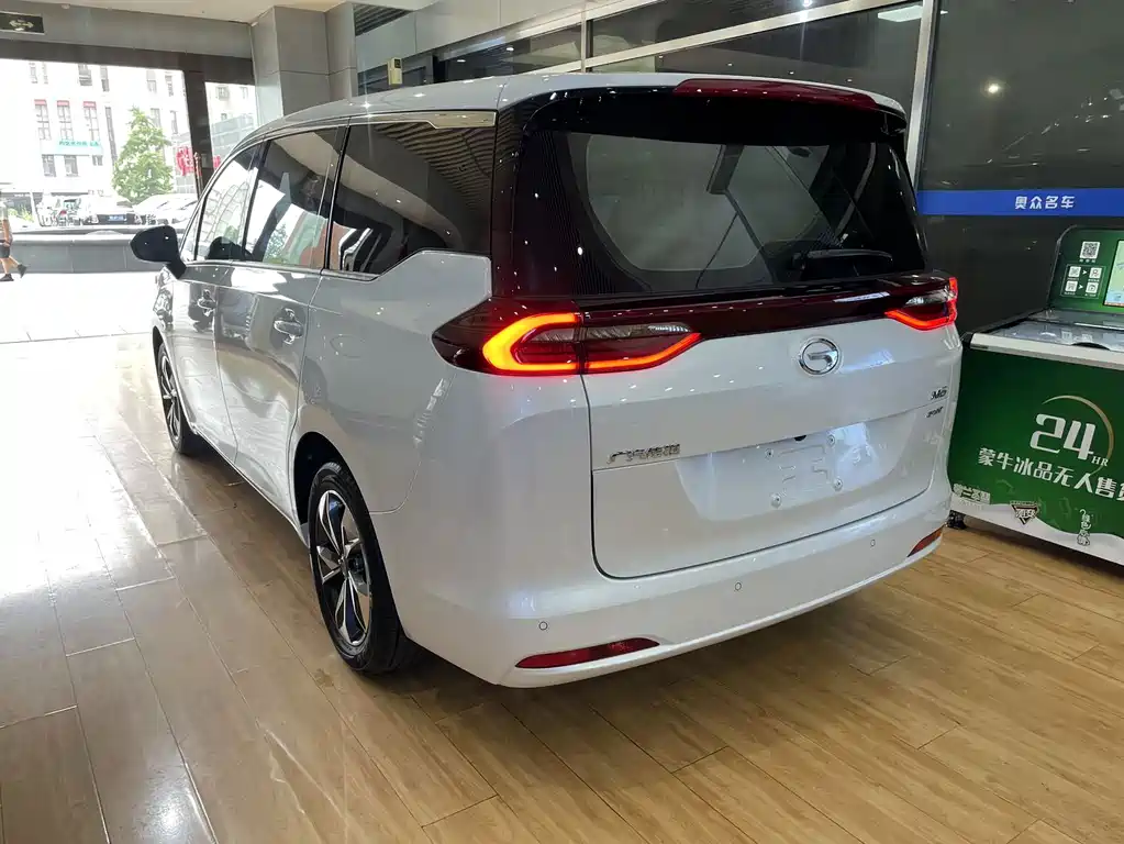 GAC Motor Trumpchi M6 — фото 13