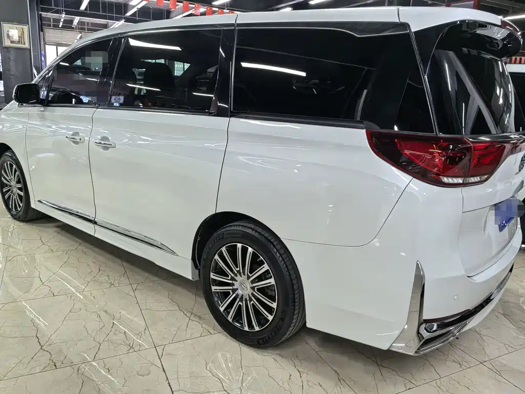GAC Motor Trumpchi M8 — фото 4