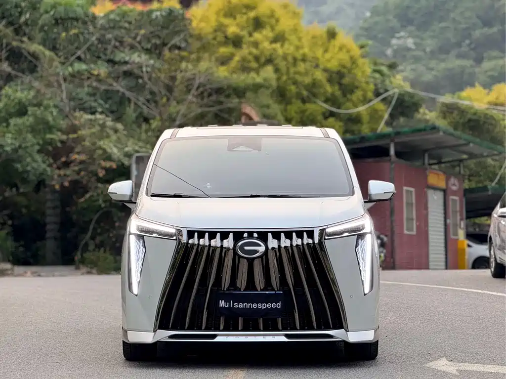 GAC Motor Trumpchi M8 — фото 4