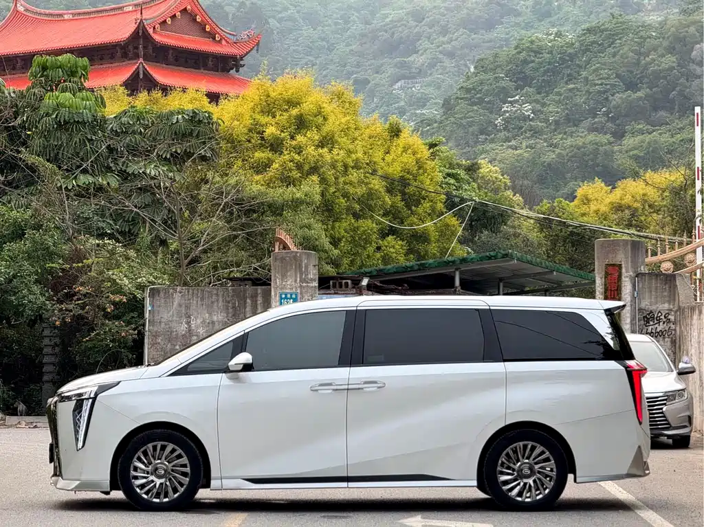 GAC Motor Trumpchi M8 — фото 5