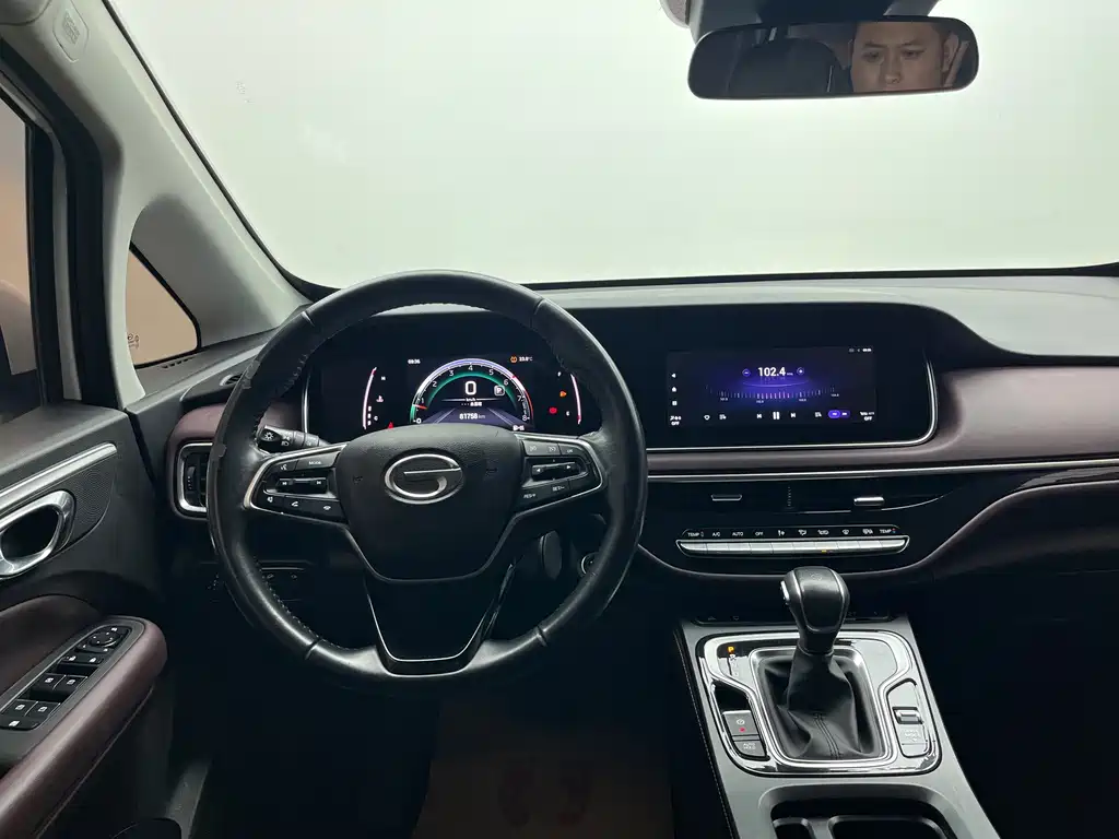 GAC Motor Trumpchi M6 — фото 11