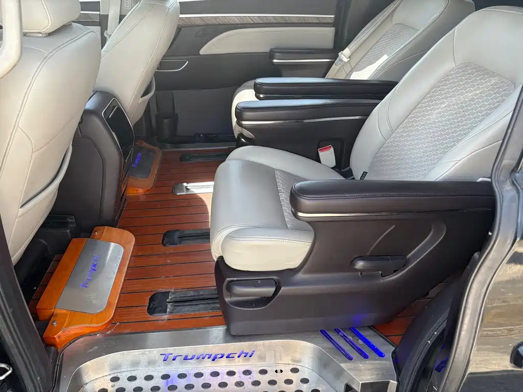 GAC Motor Trumpchi M8 — фото 5