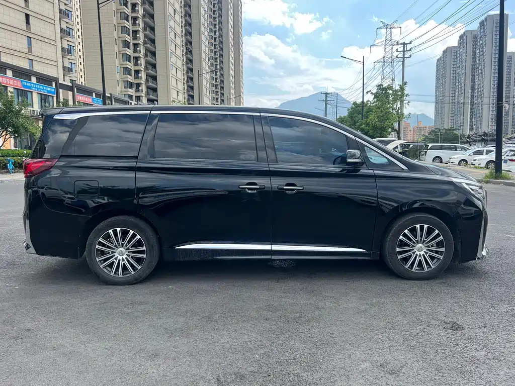 GAC Motor Trumpchi M8 — фото 8