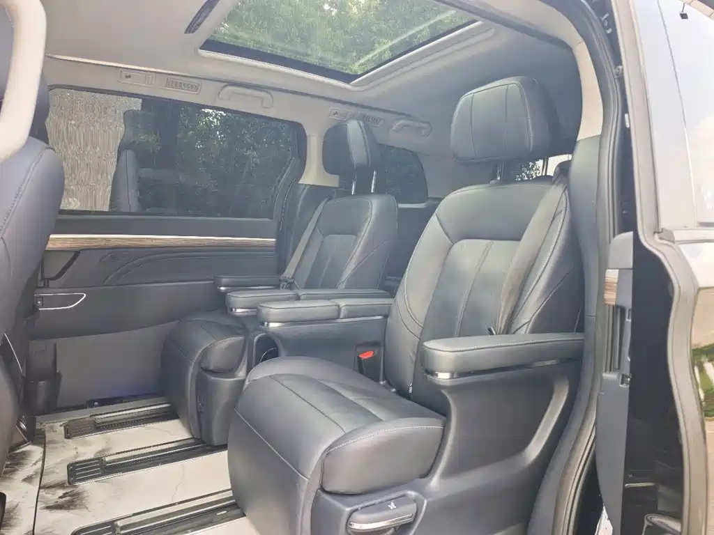 GAC Motor Trumpchi M8 — фото 9