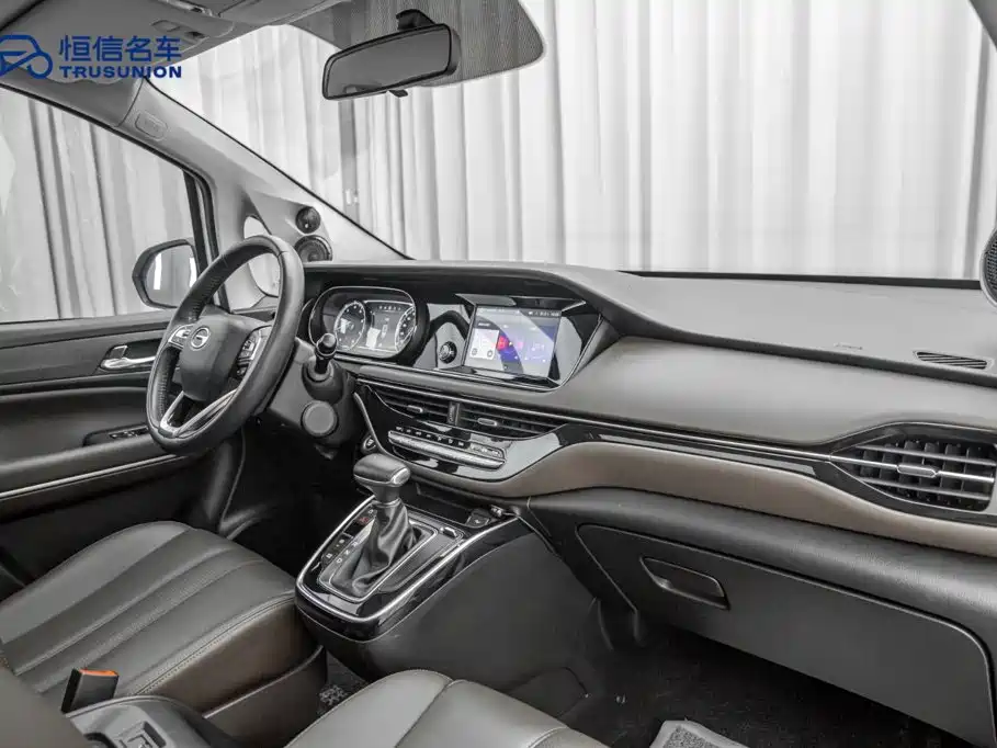 GAC Motor Trumpchi M6 — фото 19