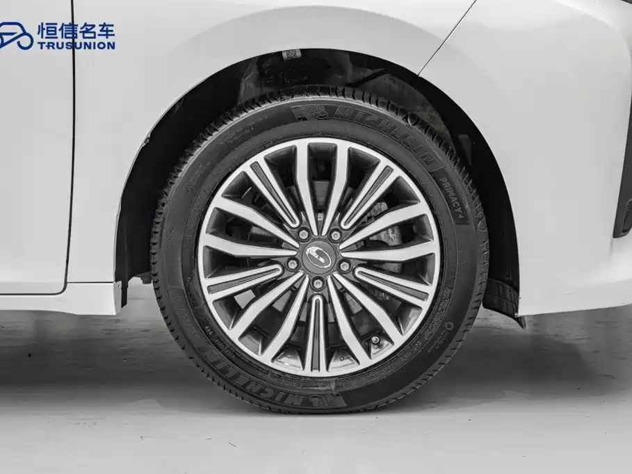 GAC Motor Trumpchi M6 — фото 7
