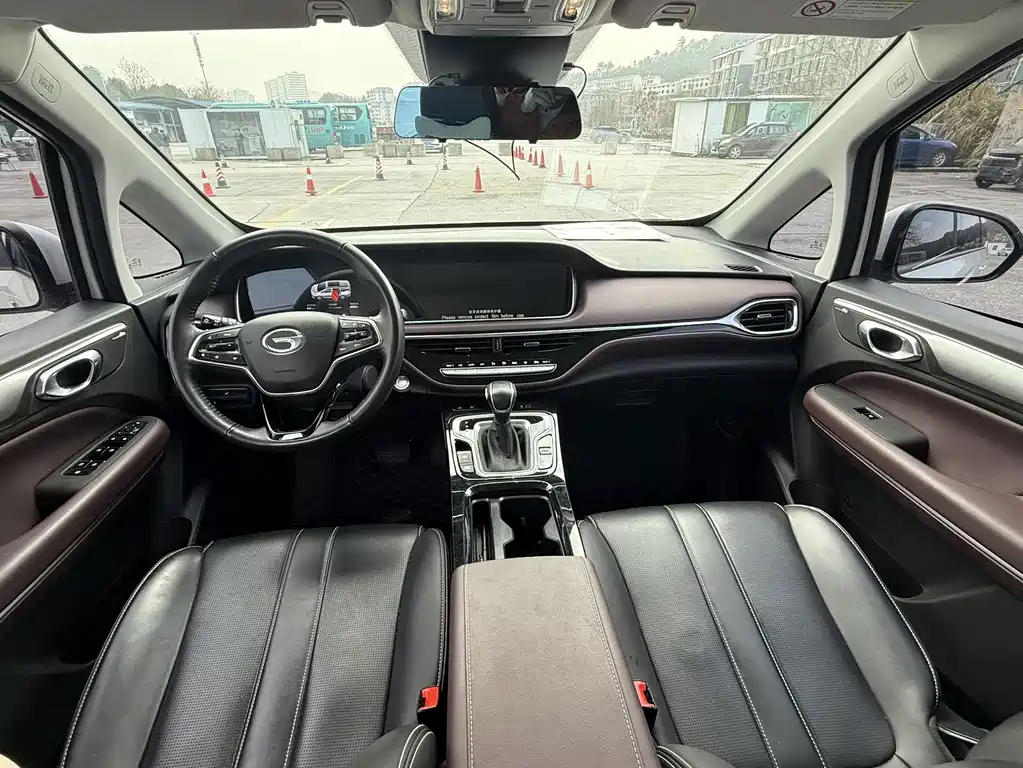 GAC Motor Trumpchi M6 — фото 4