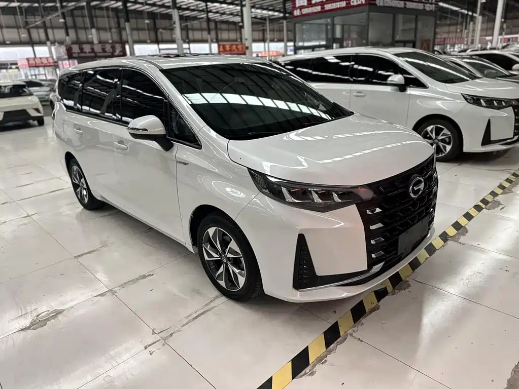 GAC Motor Trumpchi M6 — фото 3