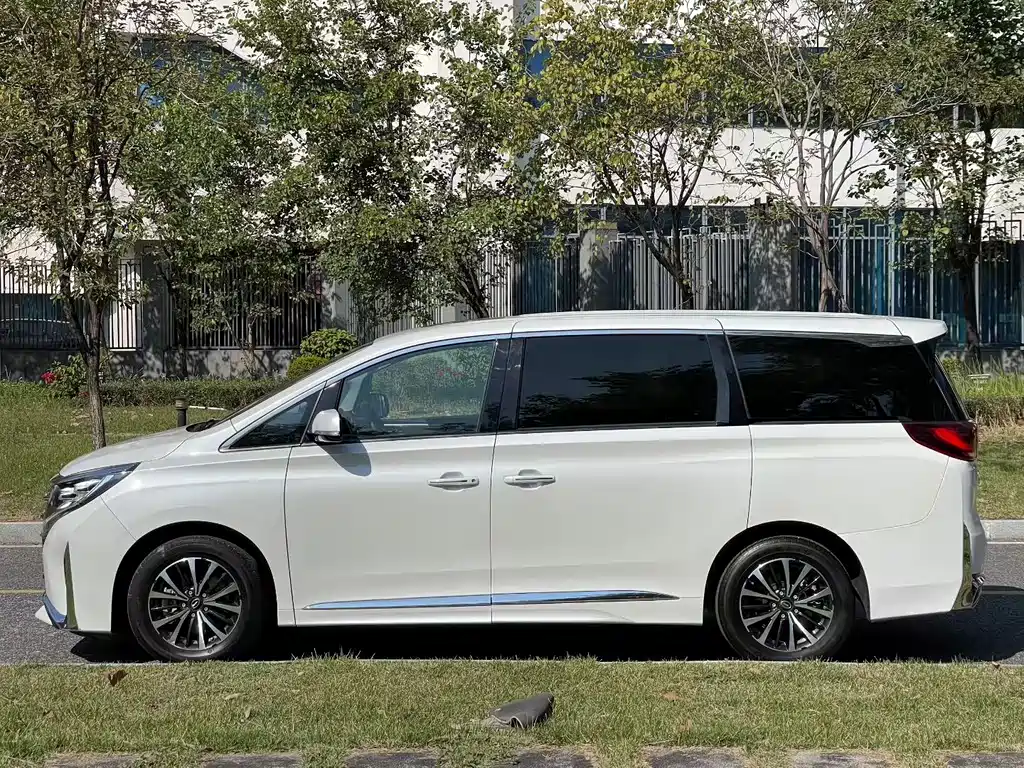 GAC Motor Trumpchi M8 — фото 4