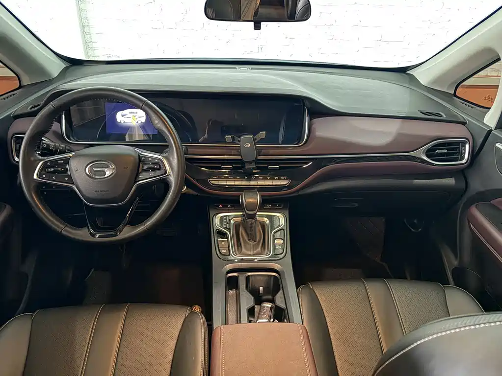 GAC Motor Trumpchi M6 — фото 8