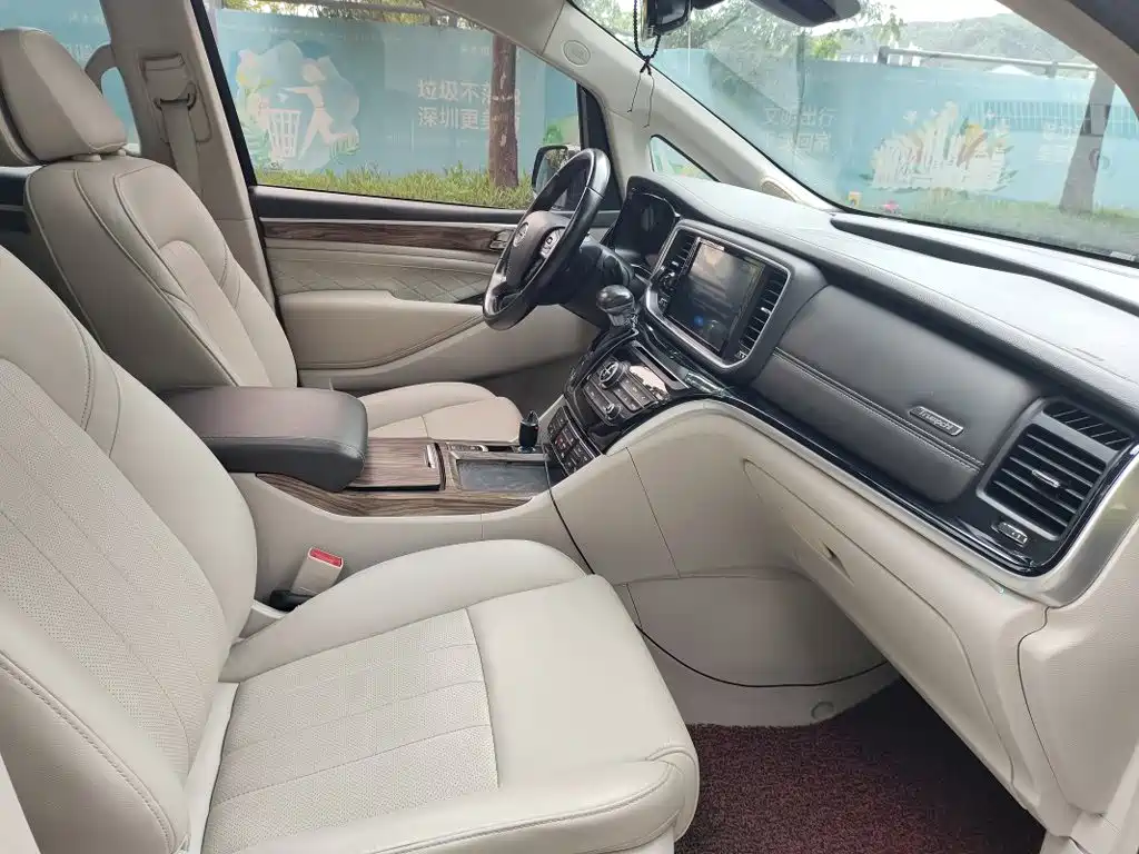 GAC Motor Trumpchi M8 — фото 7
