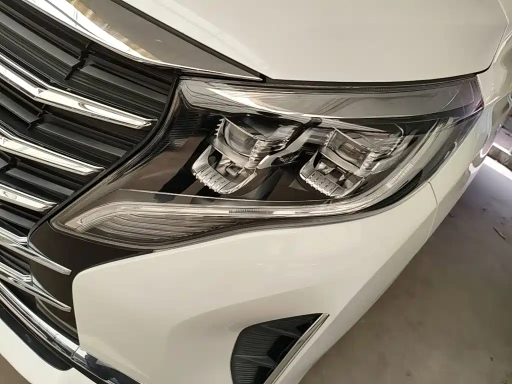 GAC Motor Trumpchi M8 — фото 24