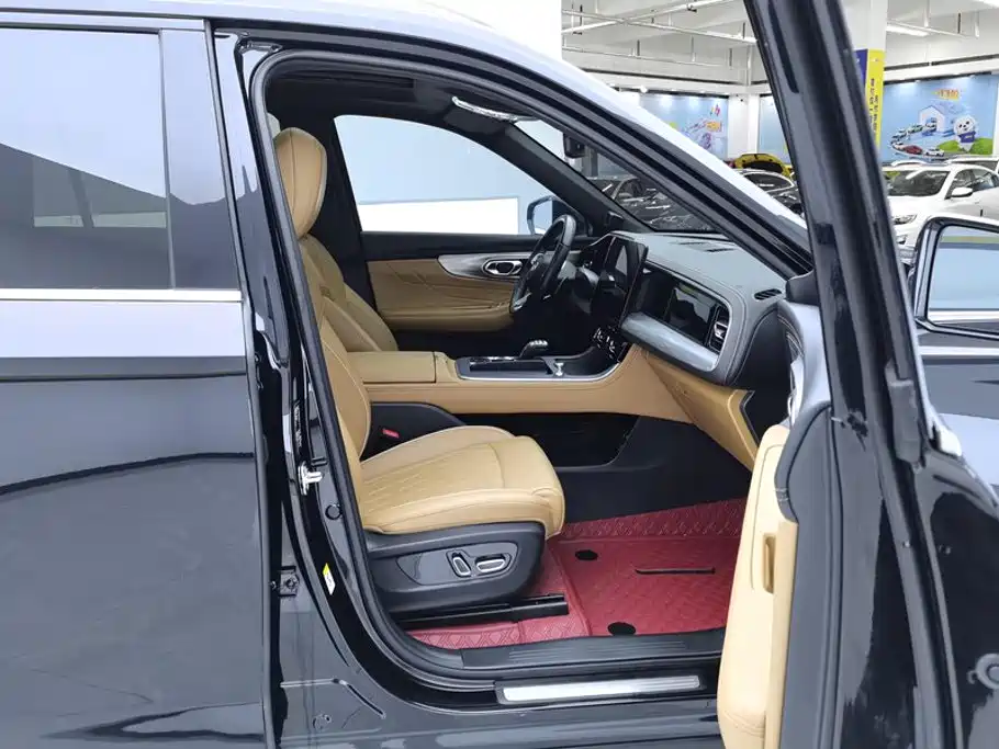 GAC Motor Trumpchi GS8 — фото 8