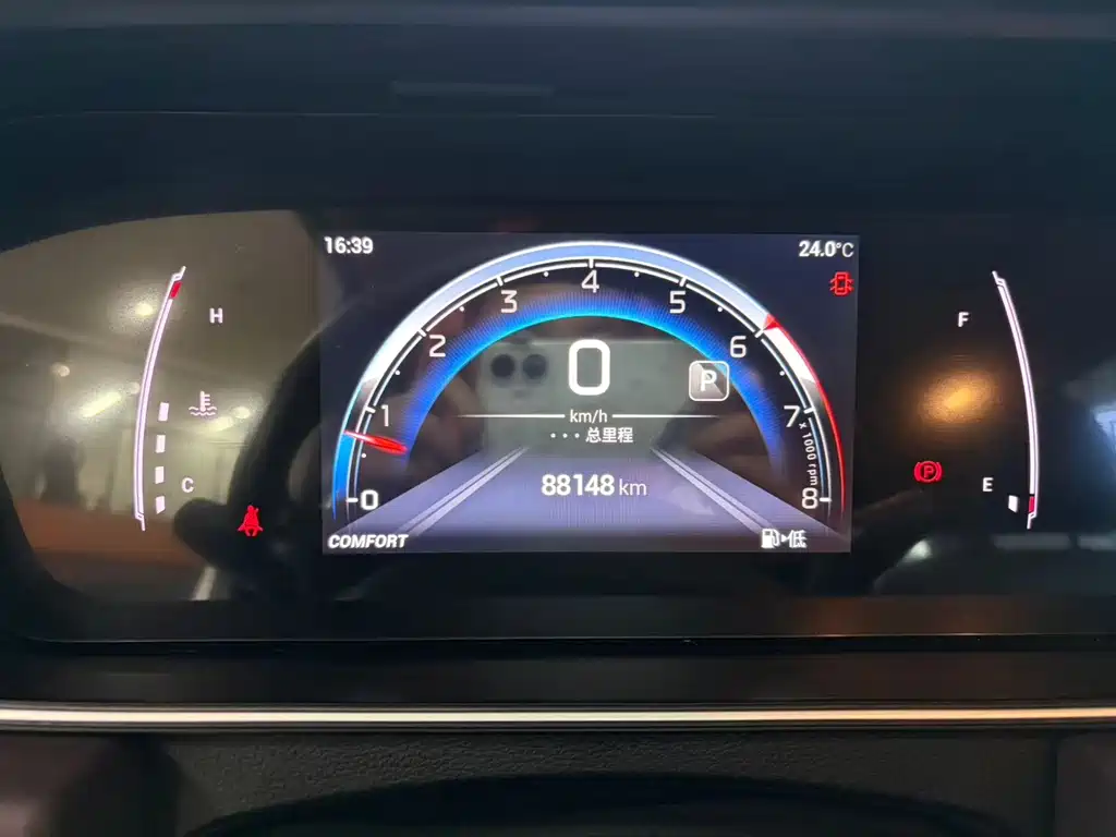 GAC Motor Trumpchi M6 — фото 17